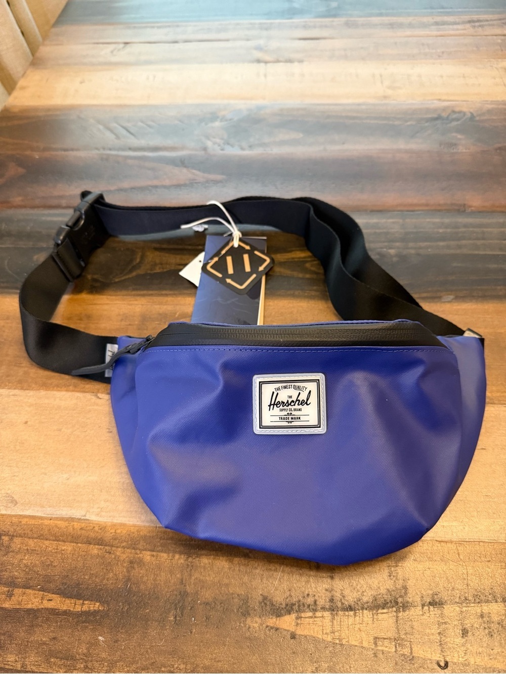 Herschel Pop Quiz Hip Pack Blue/Black Weather Resistant Zip 2-Pocket OS